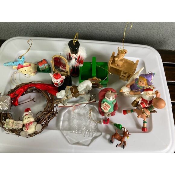 Vintage Christmas Ornaments Set Festive Holiday Tree Retro Home Decor - Picture 5 of 12